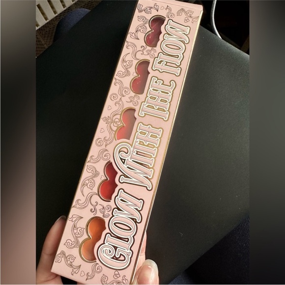 P.Louise glow with the flow cream blush - Picture 1 of 2